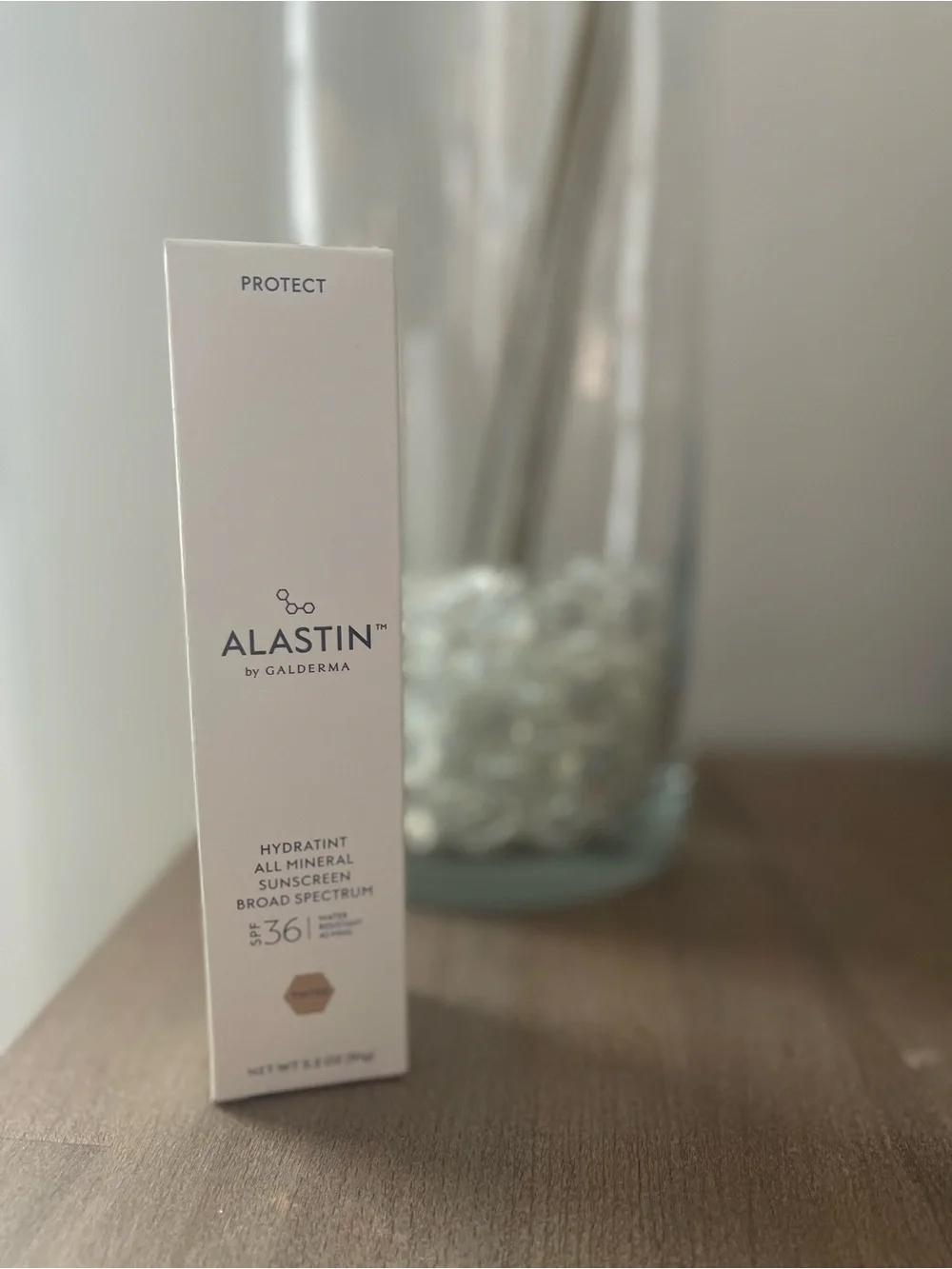 Alastin Hydratint All Mineral Sunscreen SPF 36 - Beige Tint